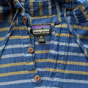 Patagonia Hooded Shirt (XS)
